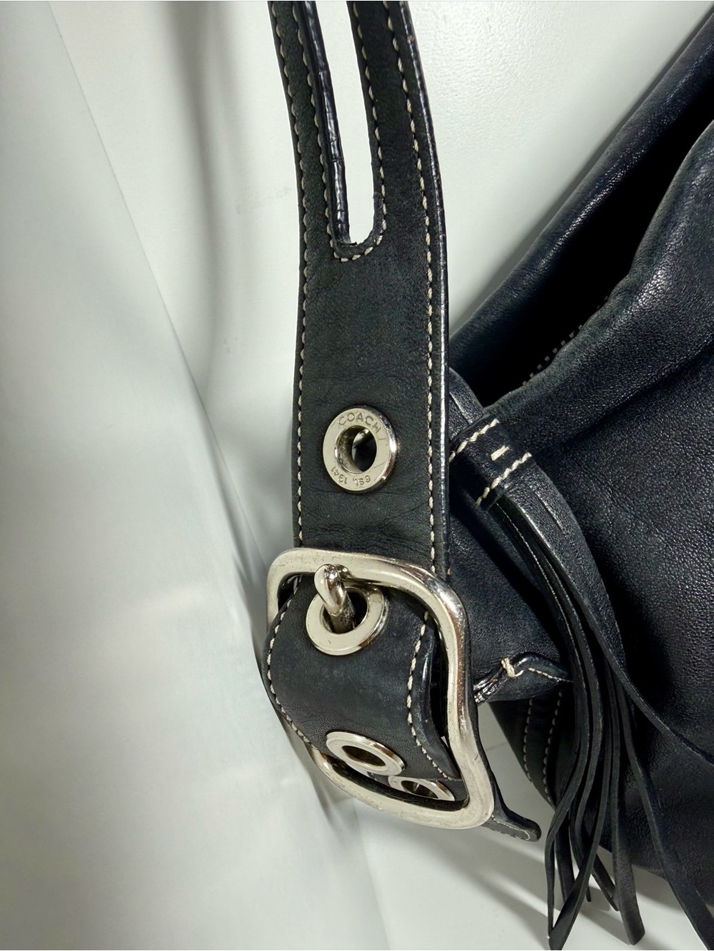 COACH Vintage Y2K East/West Black Leather Shoulder Bag with Tassel - EUC! - Picture 7 of 12